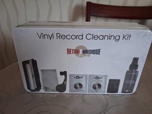 Vinyl record cleaning - kit, by